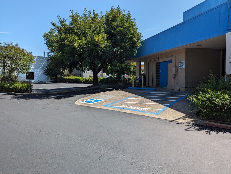More Photos Of 5107 Fair Oaks Blvd, Carmichael Storefront For Lease