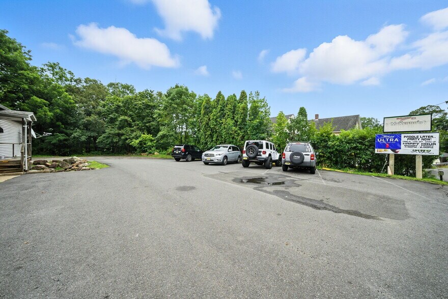 More Photos Of 260 Espanong Rd, Lake Hopatcong Restaurant For Sale