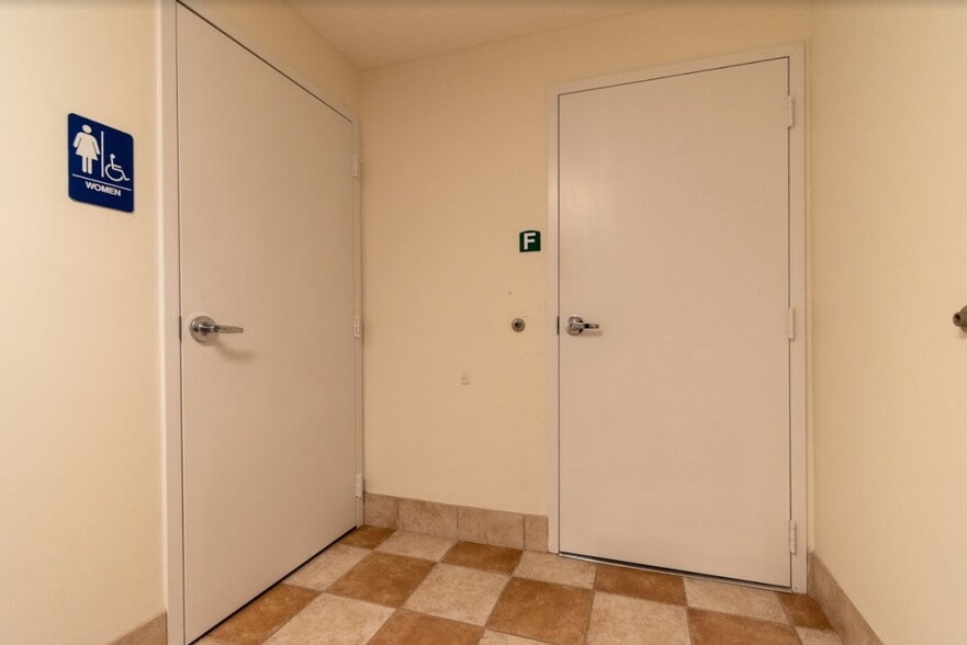 More Photos Of 6408 Brookstone Ln, Fayetteville Medical For Lease