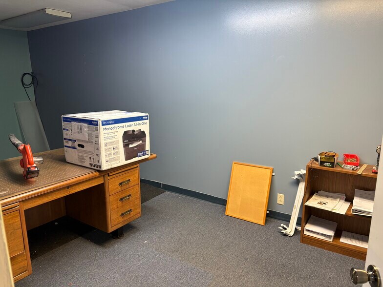 More Photos Of 308 S Court St, Marion Freestanding For Sale