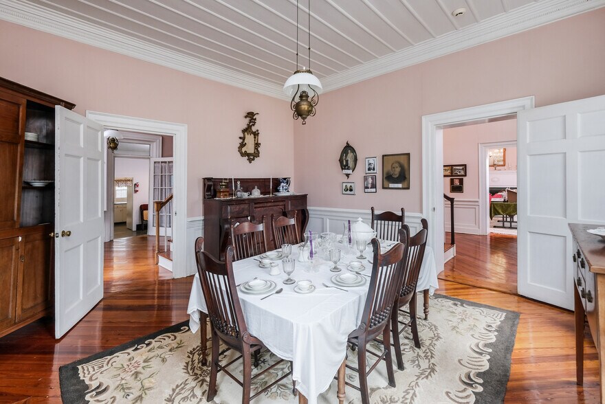 More Photos Of 163 Old Buncombe Rd, Union Specialty For Sale