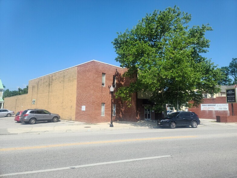 More Photos Of 5808 York Rd, Baltimore Office For Sale