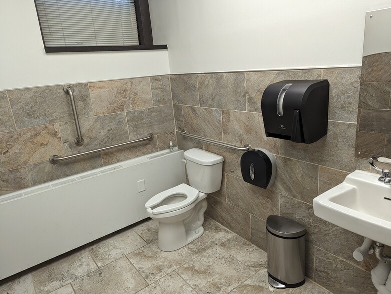 More Photos Of 210 N Central Ave, Hartsdale Medical For Lease