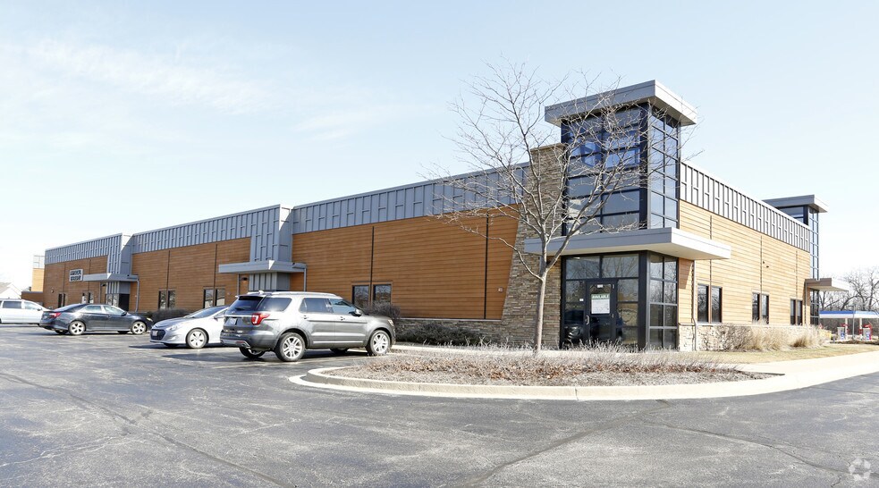 More Photos Of 1110-1124 Schick Rd, Bartlett Medical For Lease