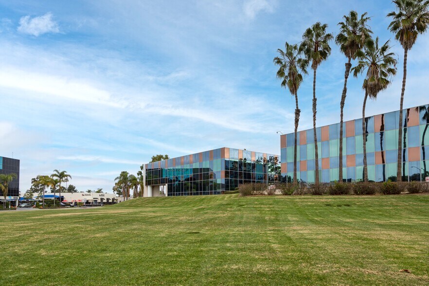 More Photos Of 3620 Birch St, Newport Beach Office For Sale