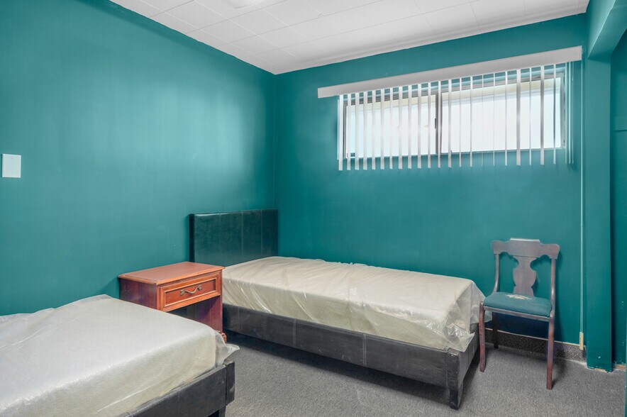 More Photos Of 450 N 3rd St, Coalinga Medical For Sale