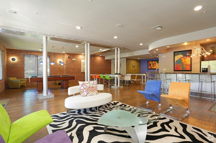 More Photos Of 2000 E Arapaho Rd, Richardson Apartments For Lease