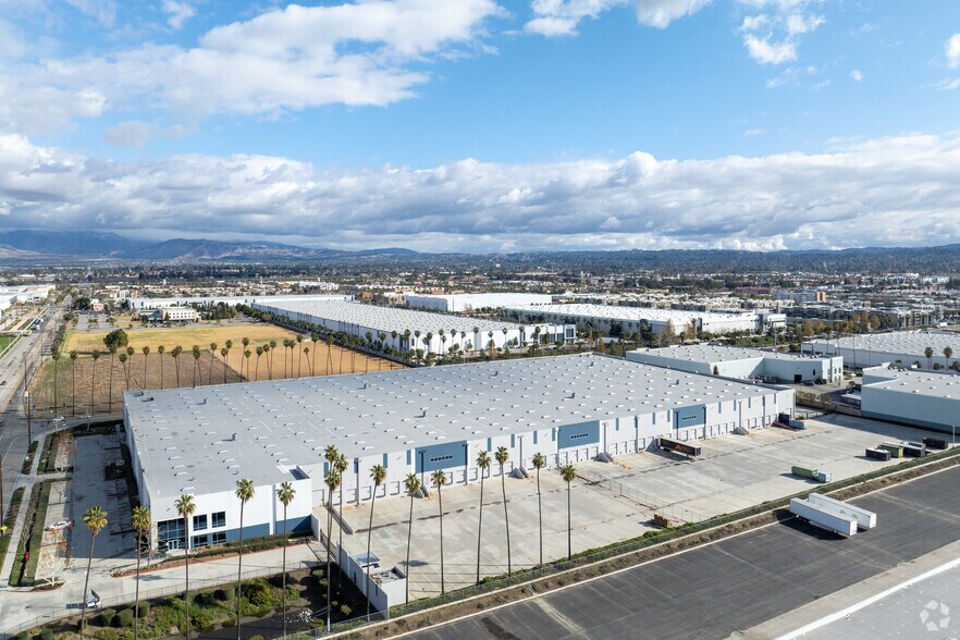 More Photos Of 26871 San Bernardino Ave, Redlands Distribution For Lease