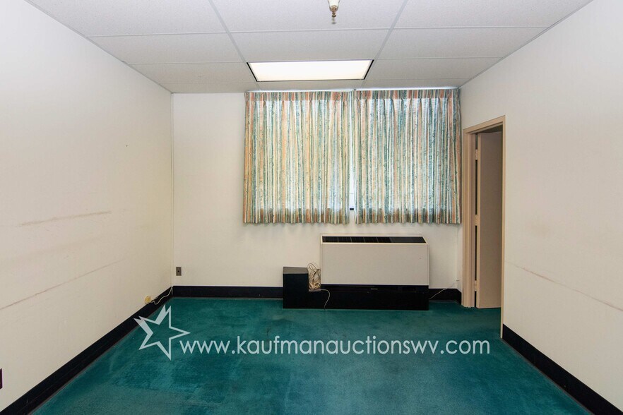 More Photos Of 100 Bluestone Rd, Mount Hope Research And Development For Sale