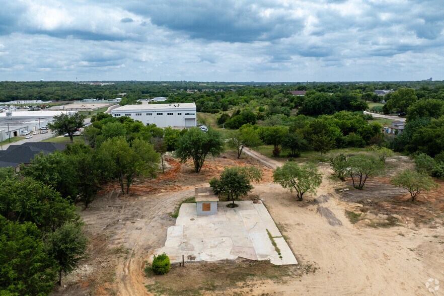 More Photos Of 1800 Logan St, Fort Worth Land For Sale