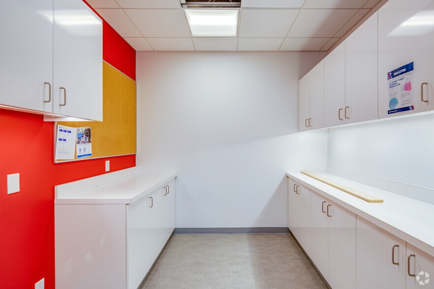 More Photos Of 885 W Georgia St, Vancouver Office For Lease