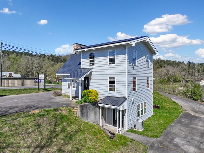 More Photos Of 243 Old Highway 5 S, Ellijay Loft Creative Space For Sale