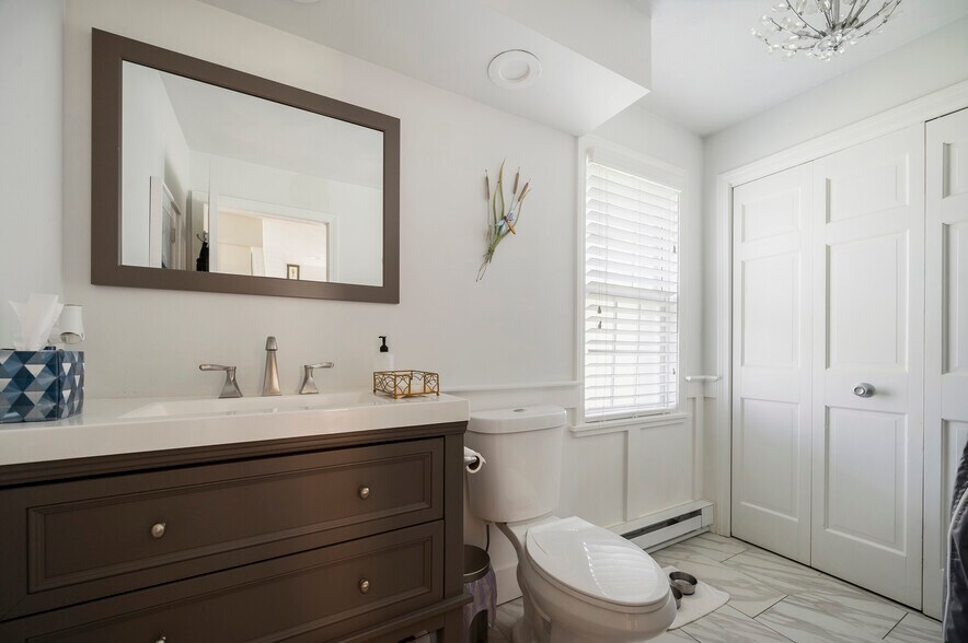 More Photos Of 46 Statue Way, Portsmouth Multifamily For Sale