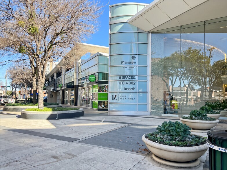 More Photos Of 3232 McKinney Ave, Dallas Coworking Space