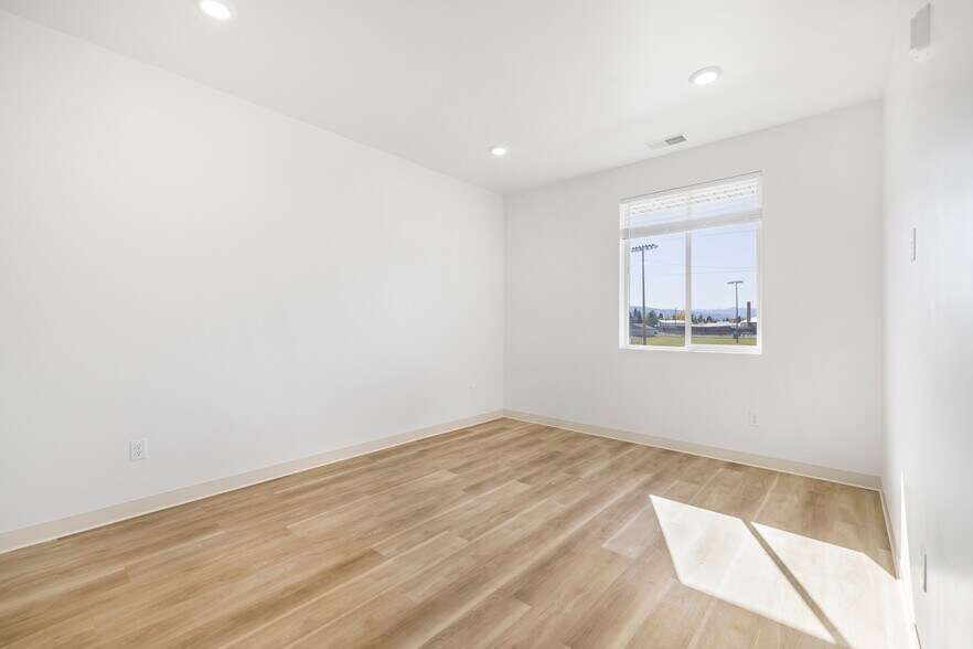 More Photos Of 201 E Ross Ave, Driggs Multifamily For Sale