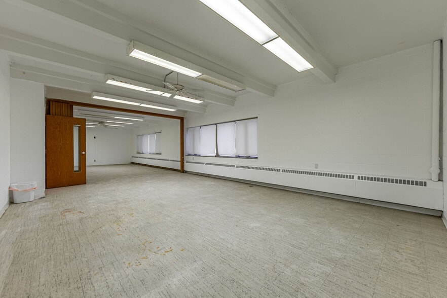 More Photos Of 1203 3rd Ave, Rockford Religious Facility For Sale