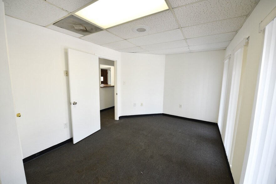 More Photos Of 1200 N Central Ave, Kissimmee Office For Lease
