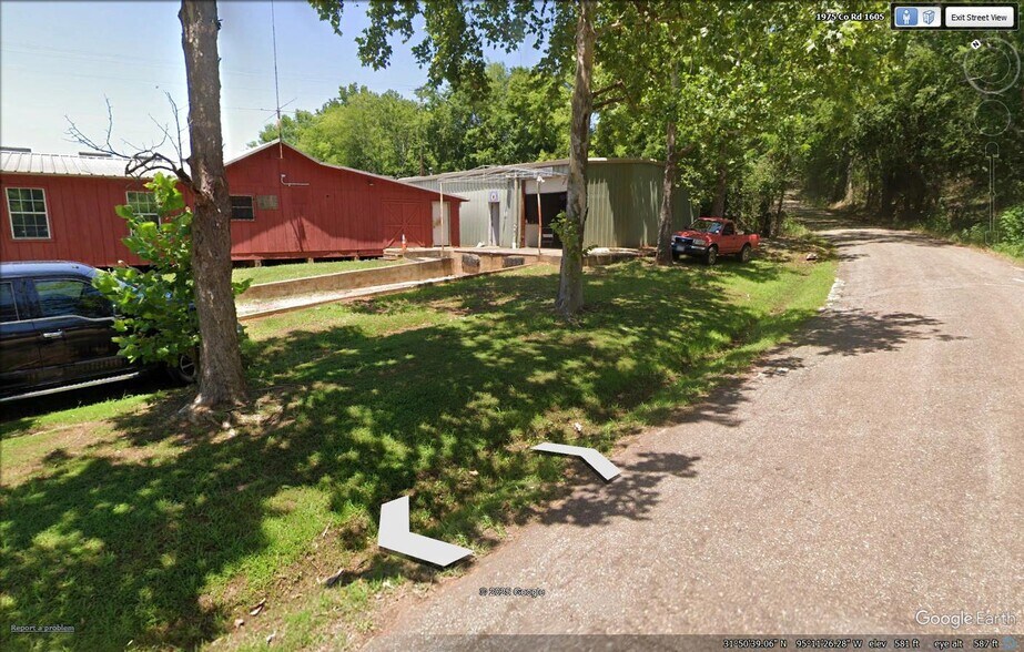 More Photos Of 1975 County Road 1605, Rusk Manufacturing For Sale