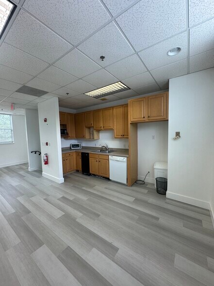 More Photos Of 1661 Sandspur Rd, Maitland Office For Lease