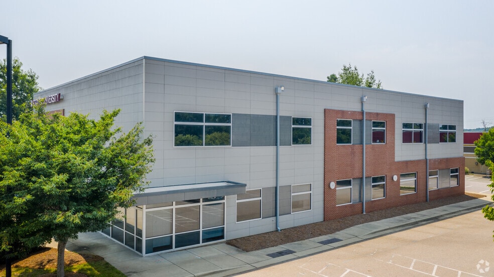 More Photos Of 3421 Olympia Dr, Raleigh Freestanding For Lease