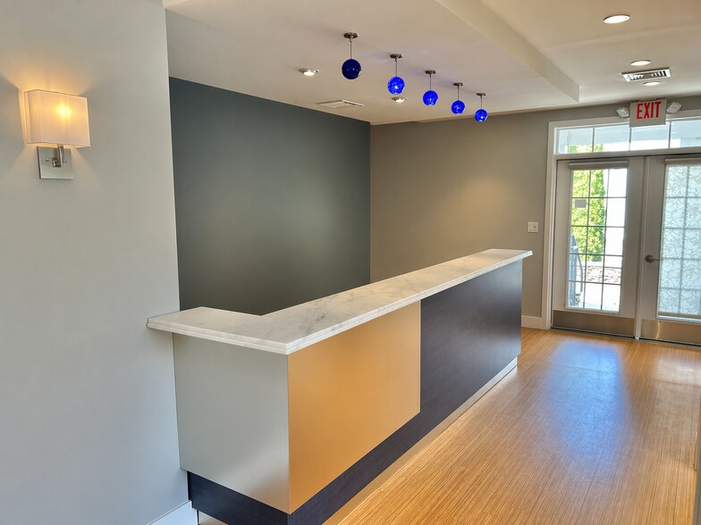 More Photos Of 33 Dale Rd, Avon Office For Lease