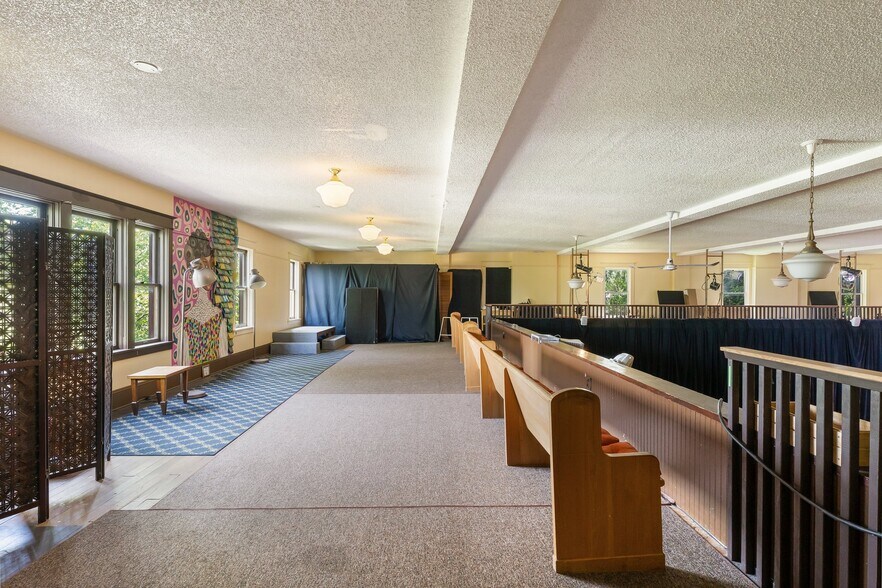 More Photos Of 5131 NE 23rd Ave, Portland Religious Facility For Sale