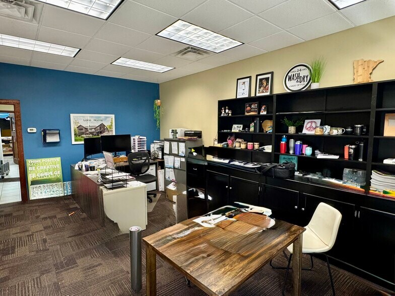 More Photos Of 122 Vine St, Fergus Falls Office For Sale