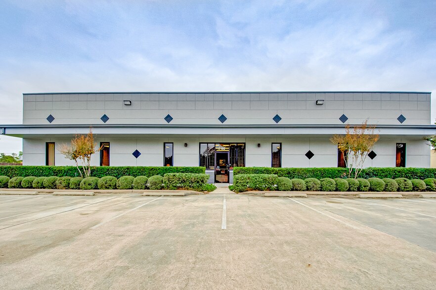 More Photos Of 7102 Glen Chase Ct, Houston Office For Sale