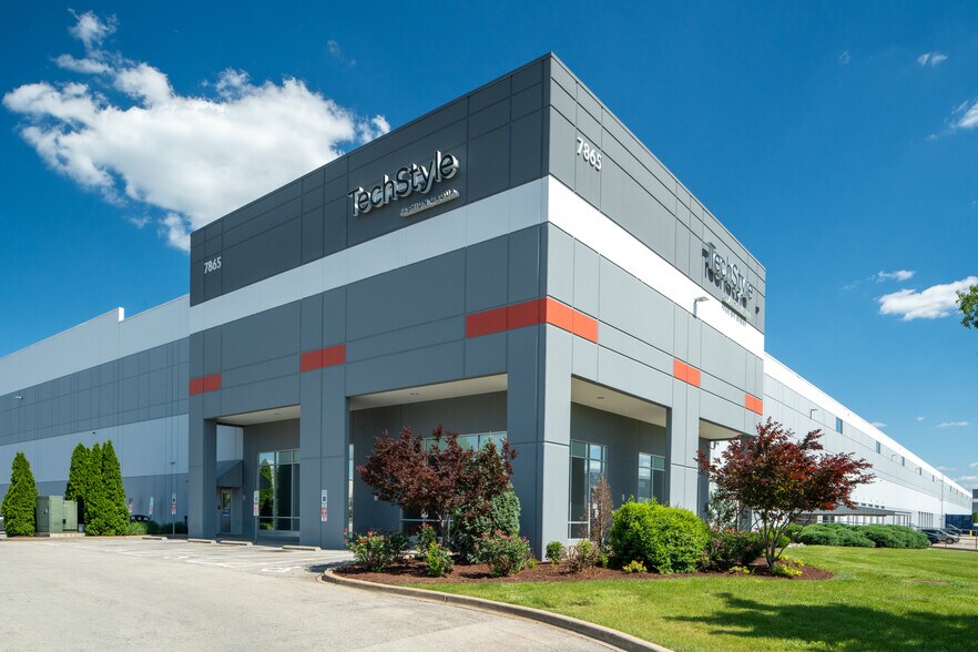 More Photos Of 7865 National Tpke, Louisville Distribution For Lease