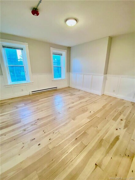 More Photos Of 82 Water St, Torrington Apartments For Lease