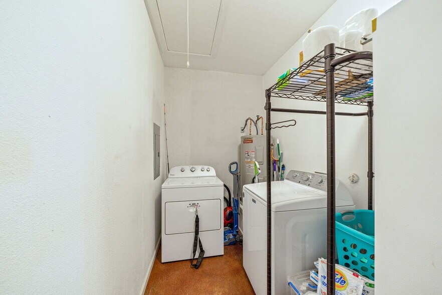More Photos Of 14221 FM 2790, La Coste Warehouse For Sale