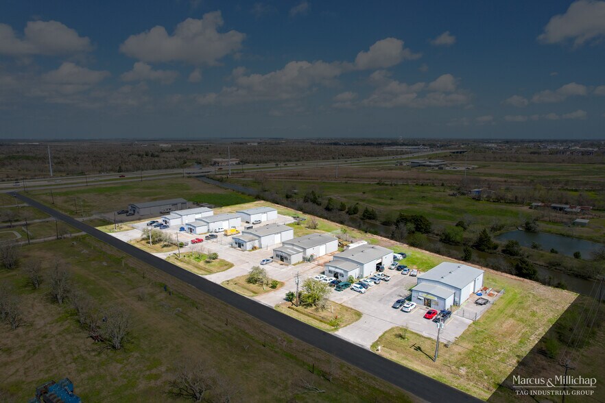 Primary Photo Of 950-1050 N Pine Rd, Texas City Warehouse For Lease