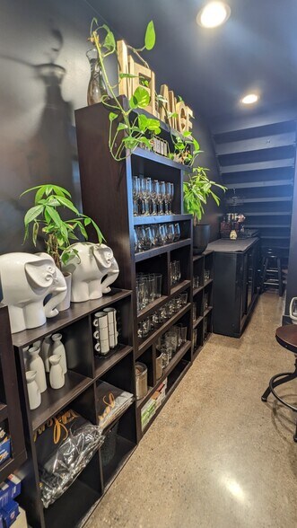 More Photos Of 1815 Eggert Rd, Buffalo Storefront For Sale
