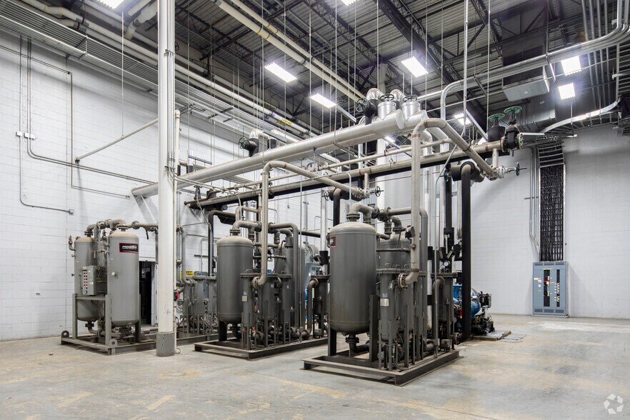 More Photos Of 4905 Moores Mill Rd, Huntsville Manufacturing For Lease