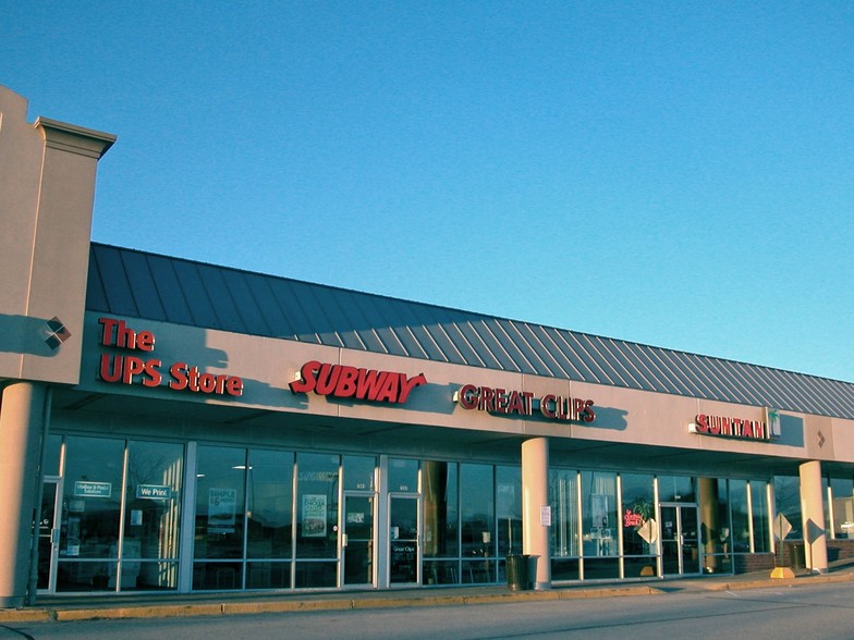 More Photos Of 7201-7255 S 76th St, Franklin General Retail For Lease