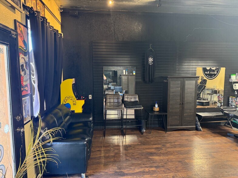 More Photos Of 530 E Eisenhower Blvd, Loveland Freestanding For Sale