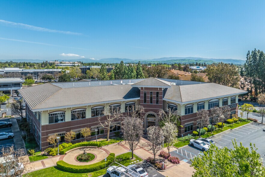 Primary Photo Of 5075 Hopyard Rd, Pleasanton Medical For Lease