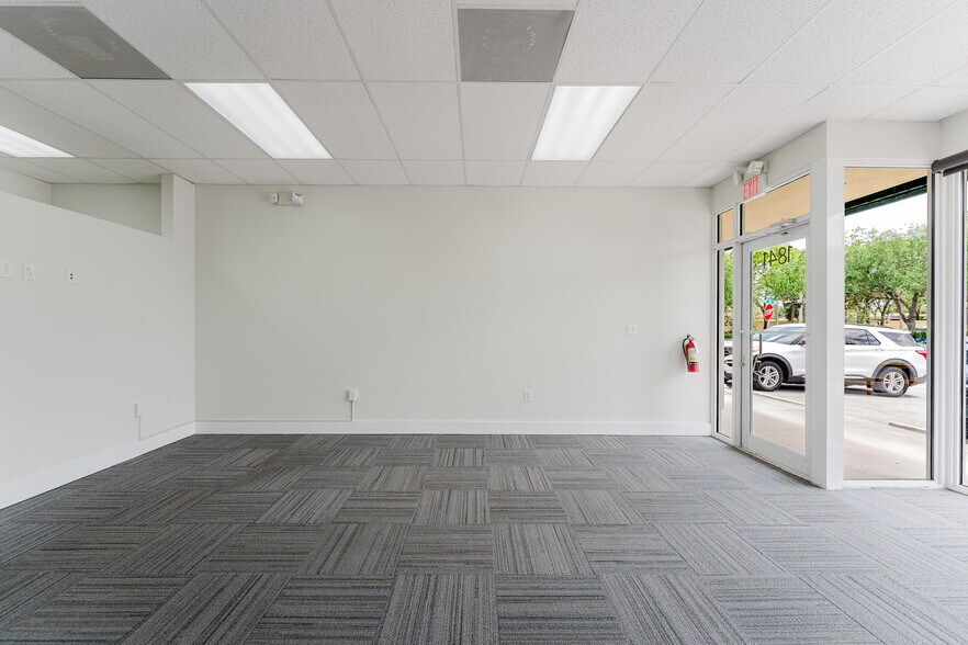 More Photos Of 1817-1847 NE 25th St, Lighthouse Point Unknown For Lease