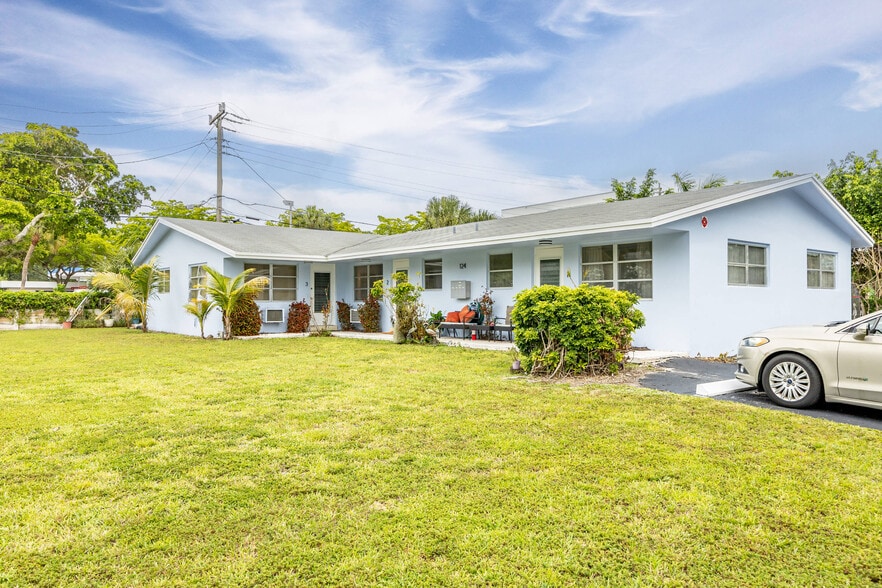 Primary Photo Of 124 NW 21st Ct, Wilton Manors Apartments For Sale