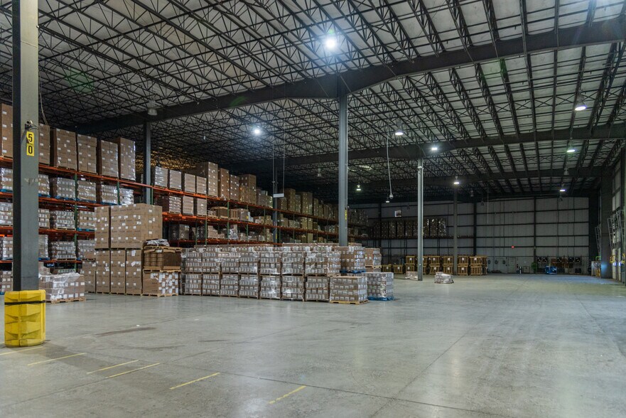 More Photos Of 314 Jefferson Ridge Pky, Lynchburg Distribution For Lease