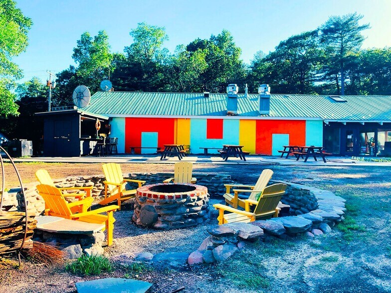 More Photos Of 334 NY-32A, Palenville Hotel For Sale