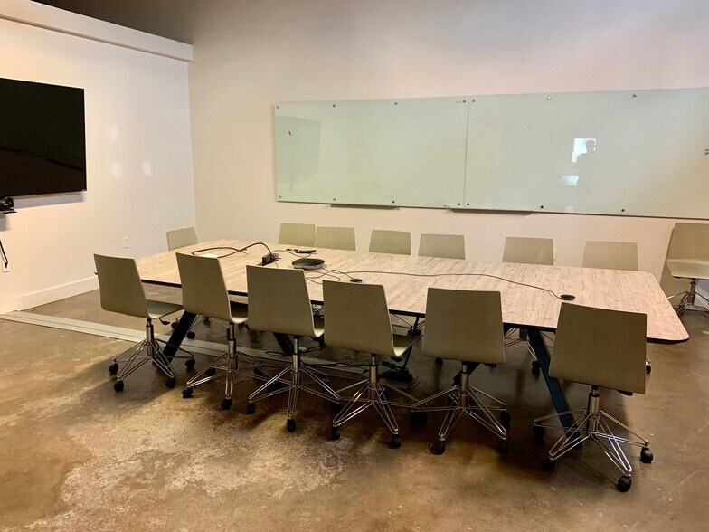 More Photos Of 2000 E 6th St, Austin Loft Creative Space For Lease