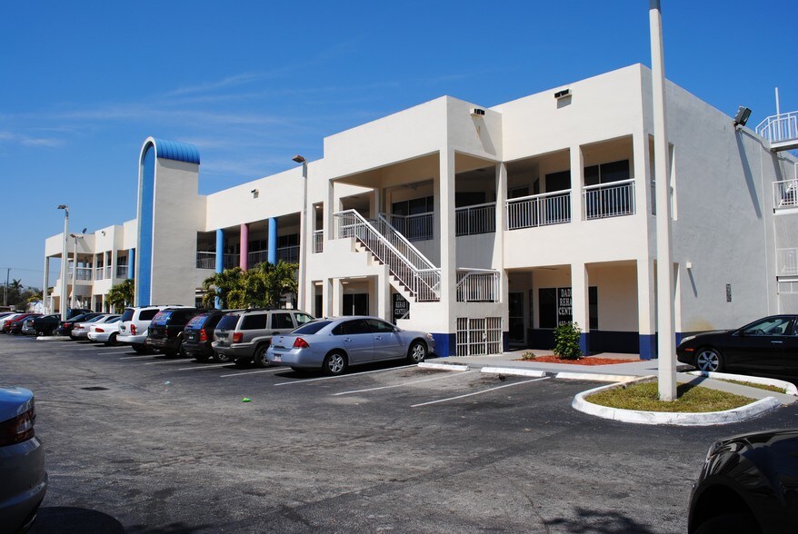 More Photos Of 17325 NW 27th Ave, Miami Gardens Medical For Lease