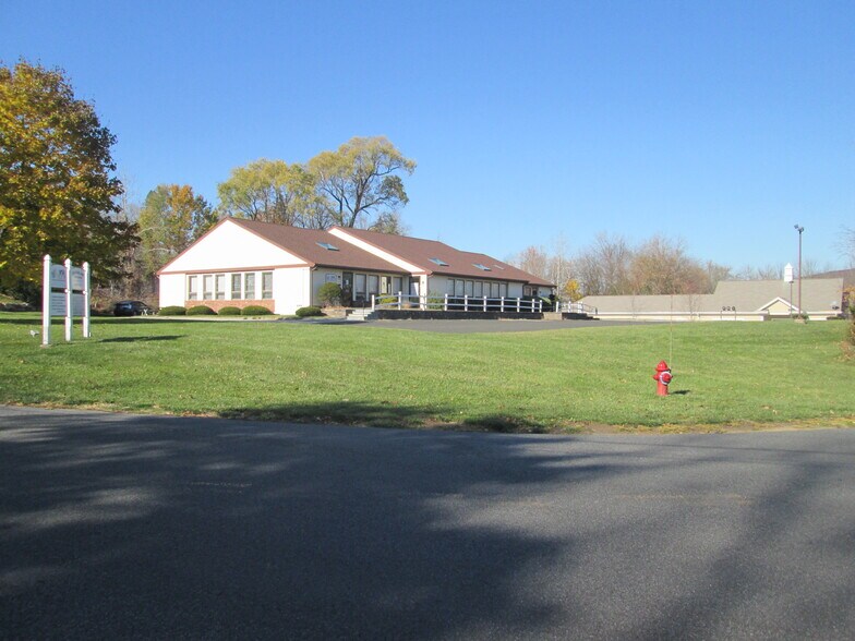 More Photos Of 1 Old Park Lane Rd, New Milford Medical For Lease