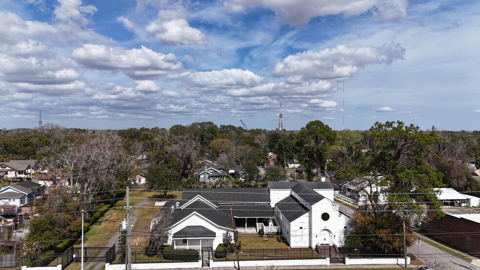 Primary Photo Of 2711 Edison Ave, Jacksonville Theater Concert Hall For Sale