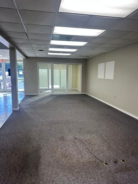 More Photos Of 301-305 N Goose Creek Blvd, Goose Creek Unknown For Lease