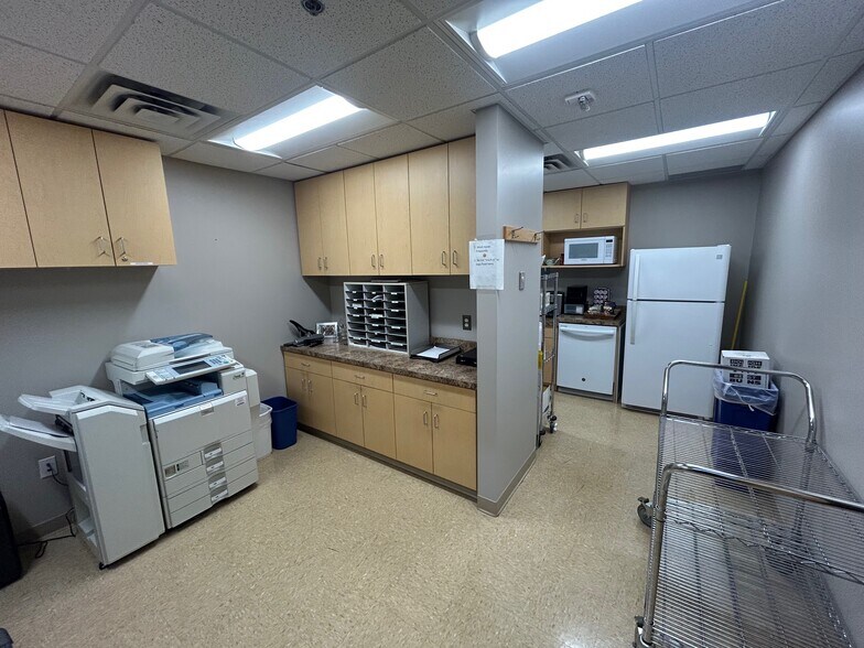 More Photos Of 4800 Olson Memorial Hwy, Golden Valley Office For Lease