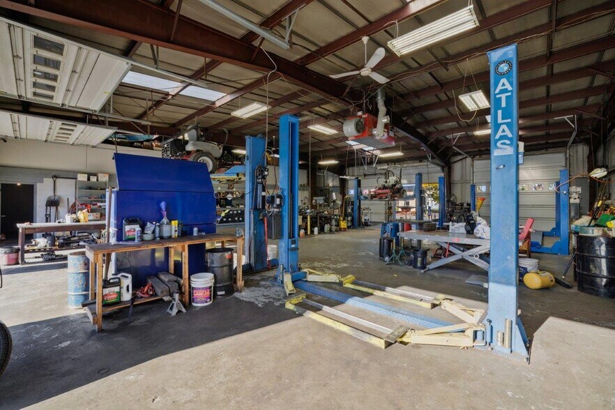 More Photos Of 9800 S Congress St, New Market Auto Repair For Sale