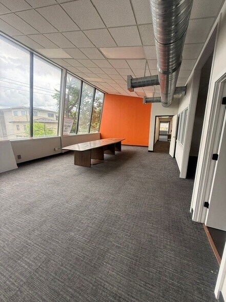 More Photos Of 1111 24th St W, Austin Office For Lease
