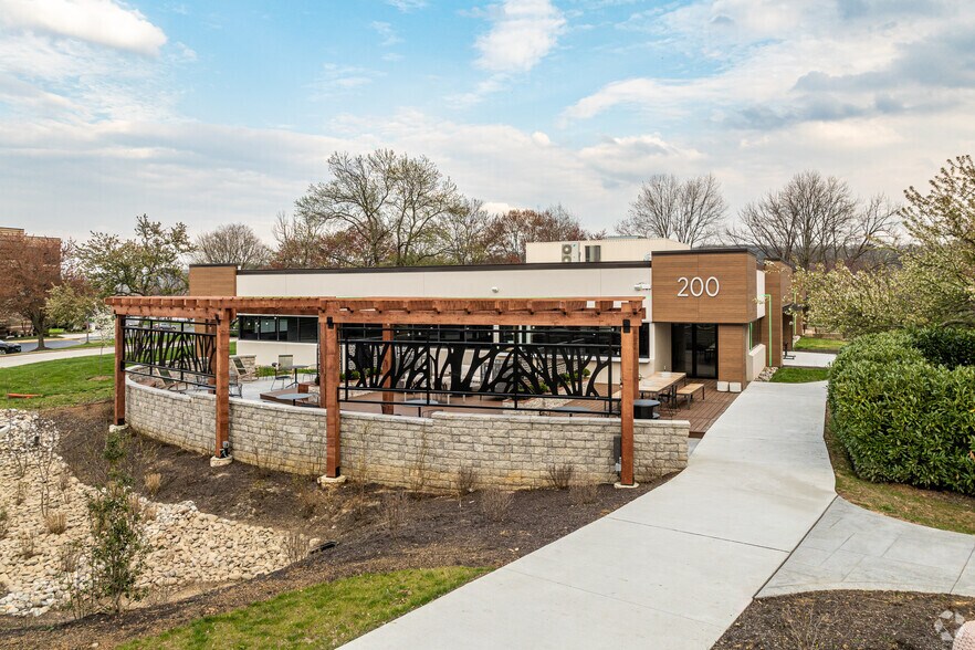 More Photos Of 300 Lindenwood Dr, Malvern Office For Lease